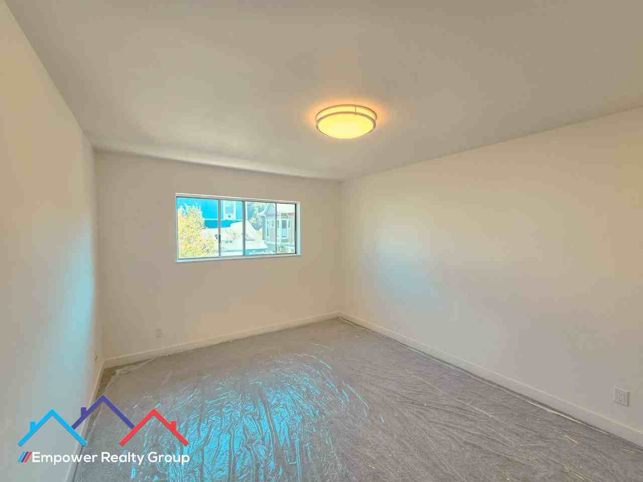1512 Mozart St #F - Photo 7 of 12