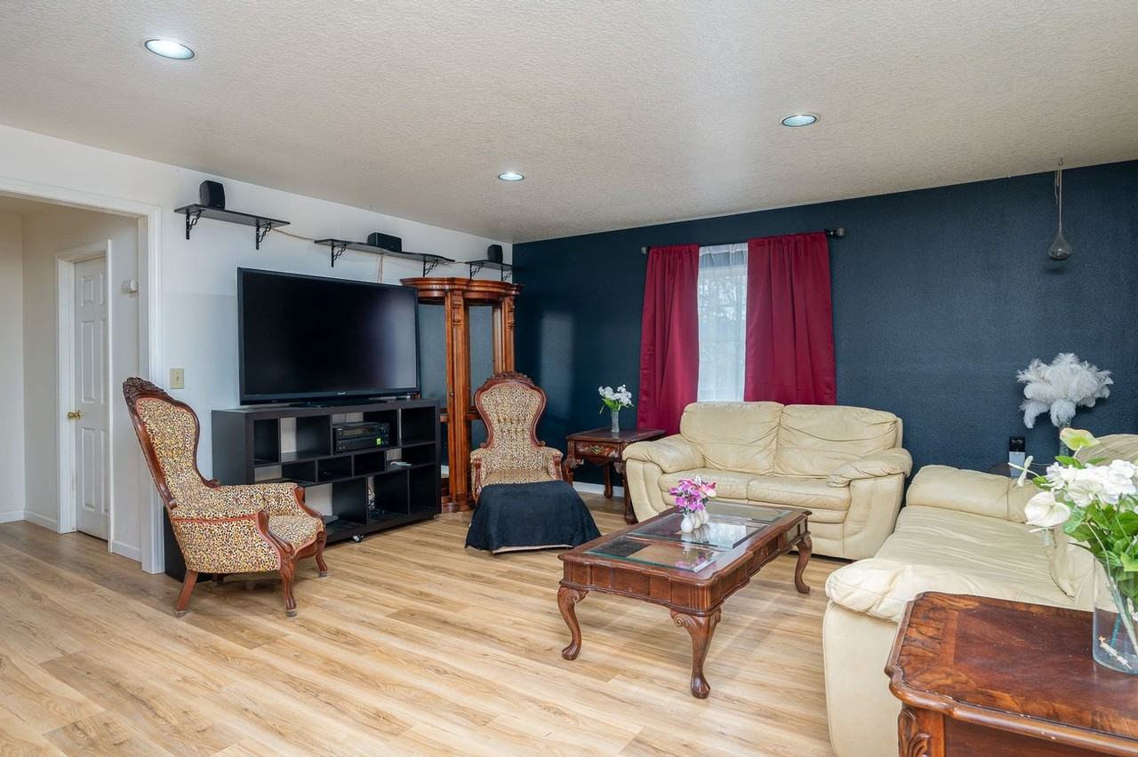 2837 Se 90th Pl - Photo 5 of 7