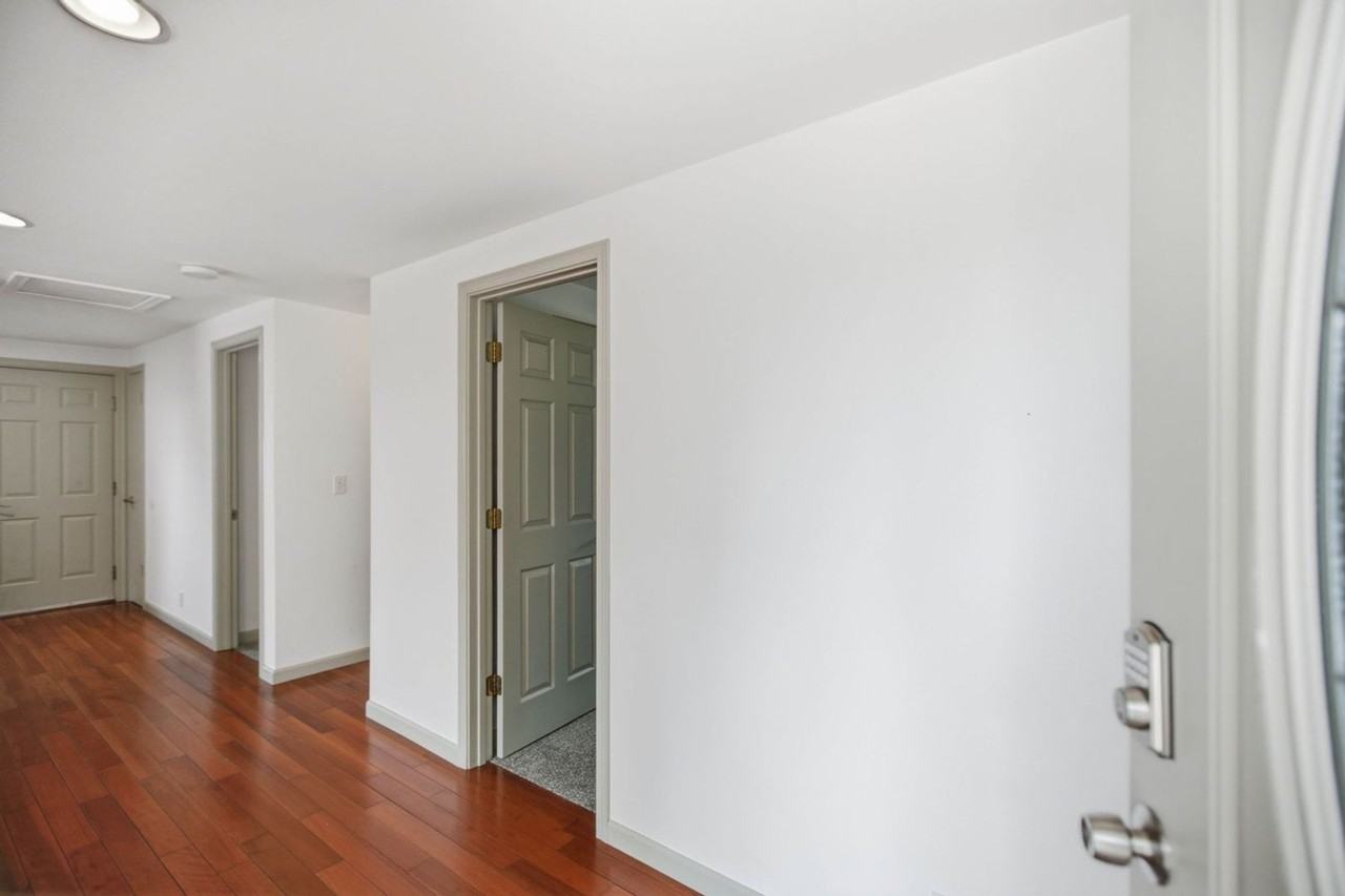 1742 S Shelton St - Photo 3 of 36