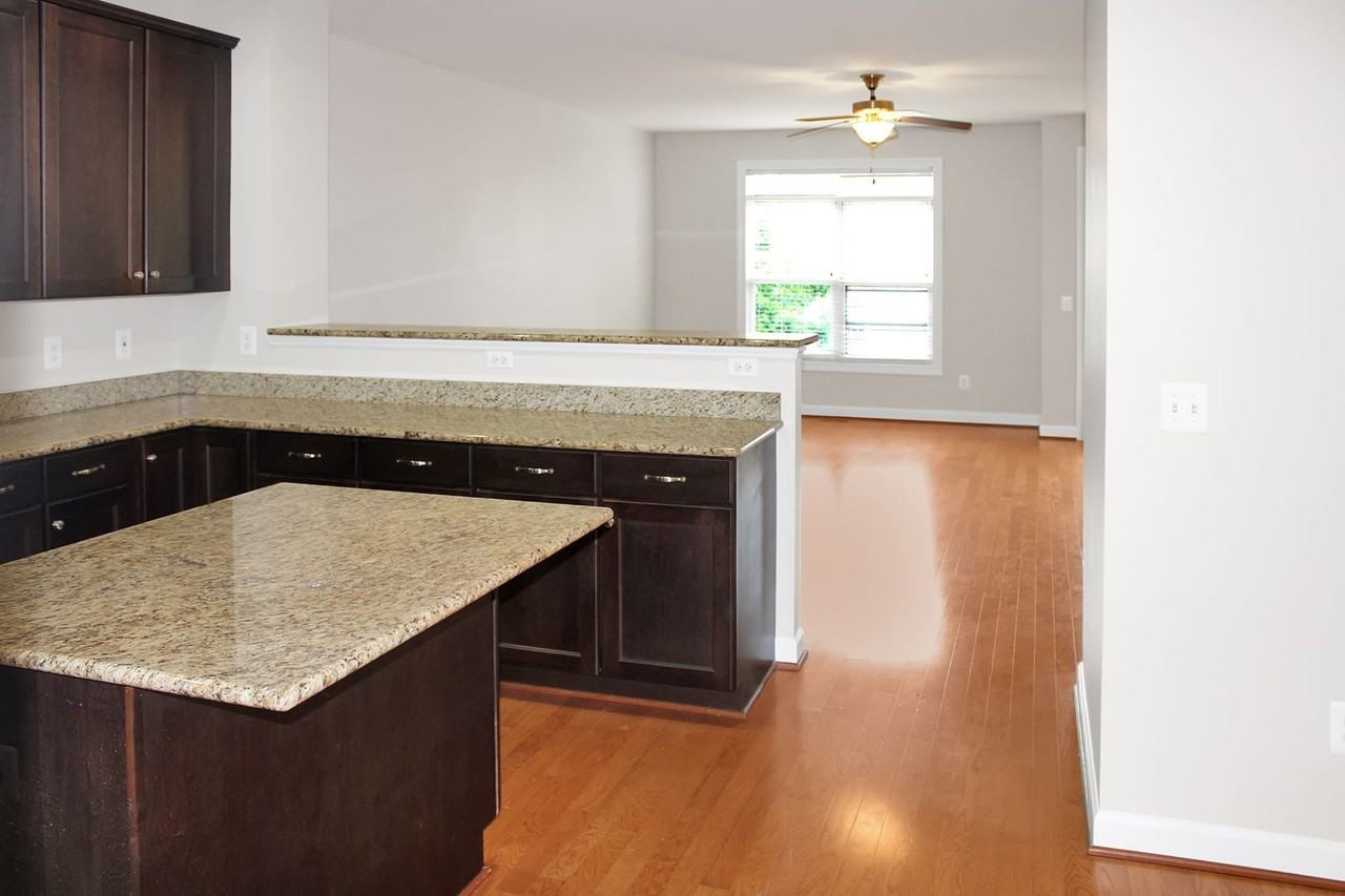 1616 Kempton Pl - Photo 7 of 23