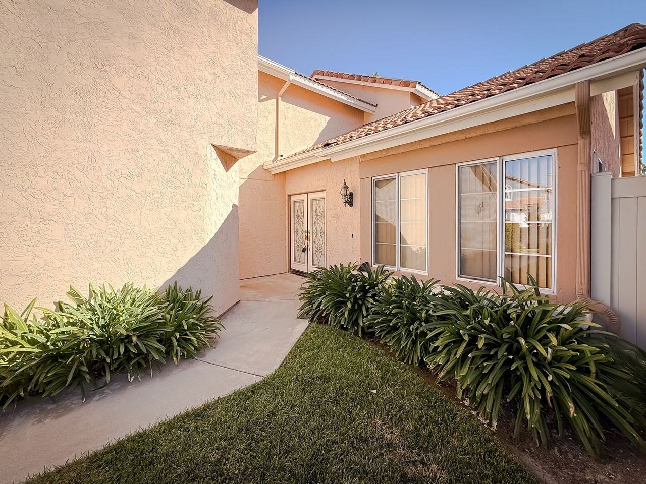 40041 Zamura Ct - Photo 5 of 39
