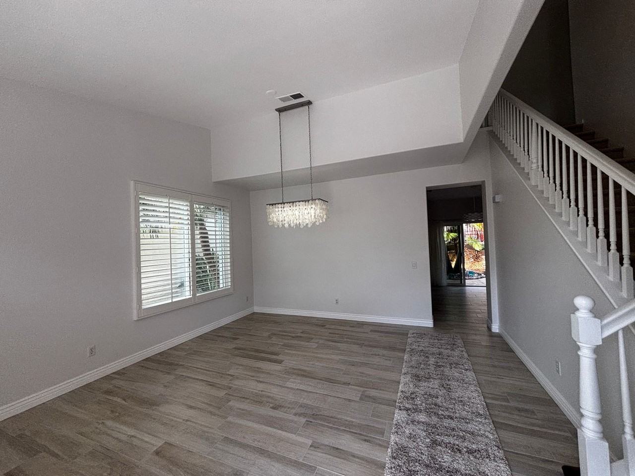 634 Compass Ct - Photo 4 of 35