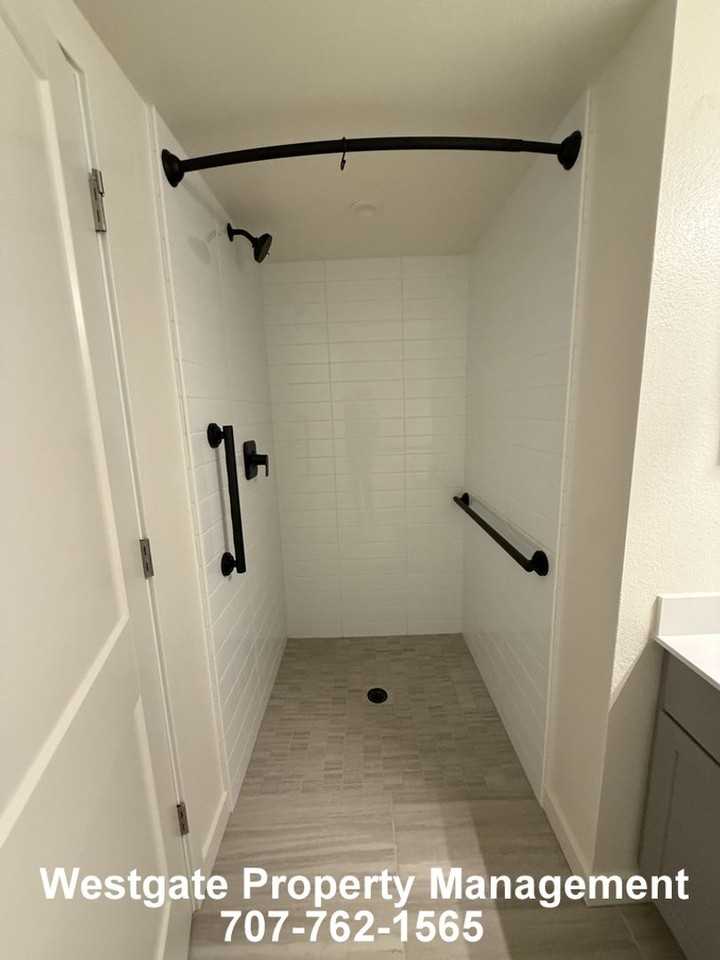 209 Wellness Way - Photo 3 of 30