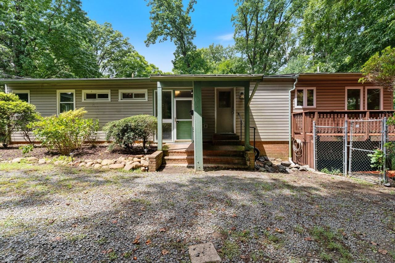 2206 N Taft St - Photo 2 of 43