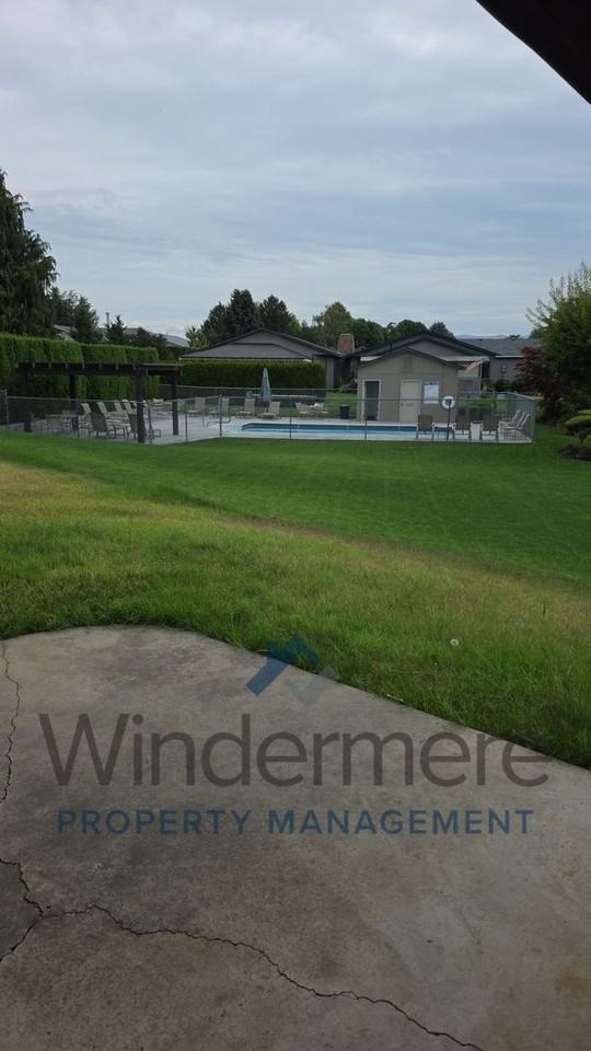 763 1/2 Village Way - Photo 2 of 19