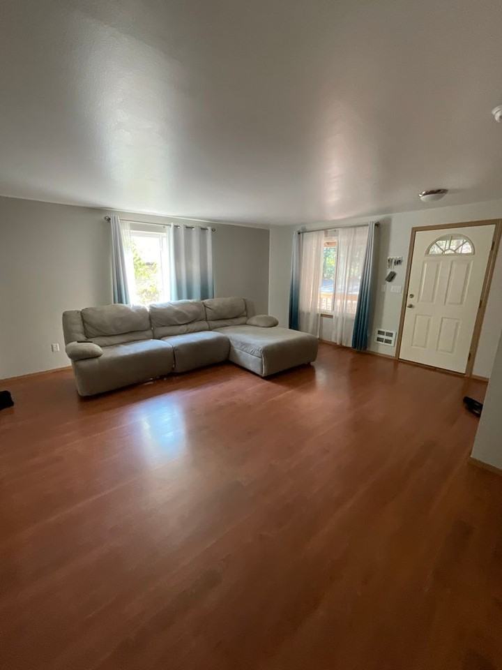 18026 E Clear Lake Blvd Se - Photo 2 of 26