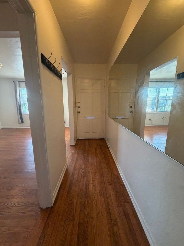 1602 Ashby Ave - Photo 3 of 9