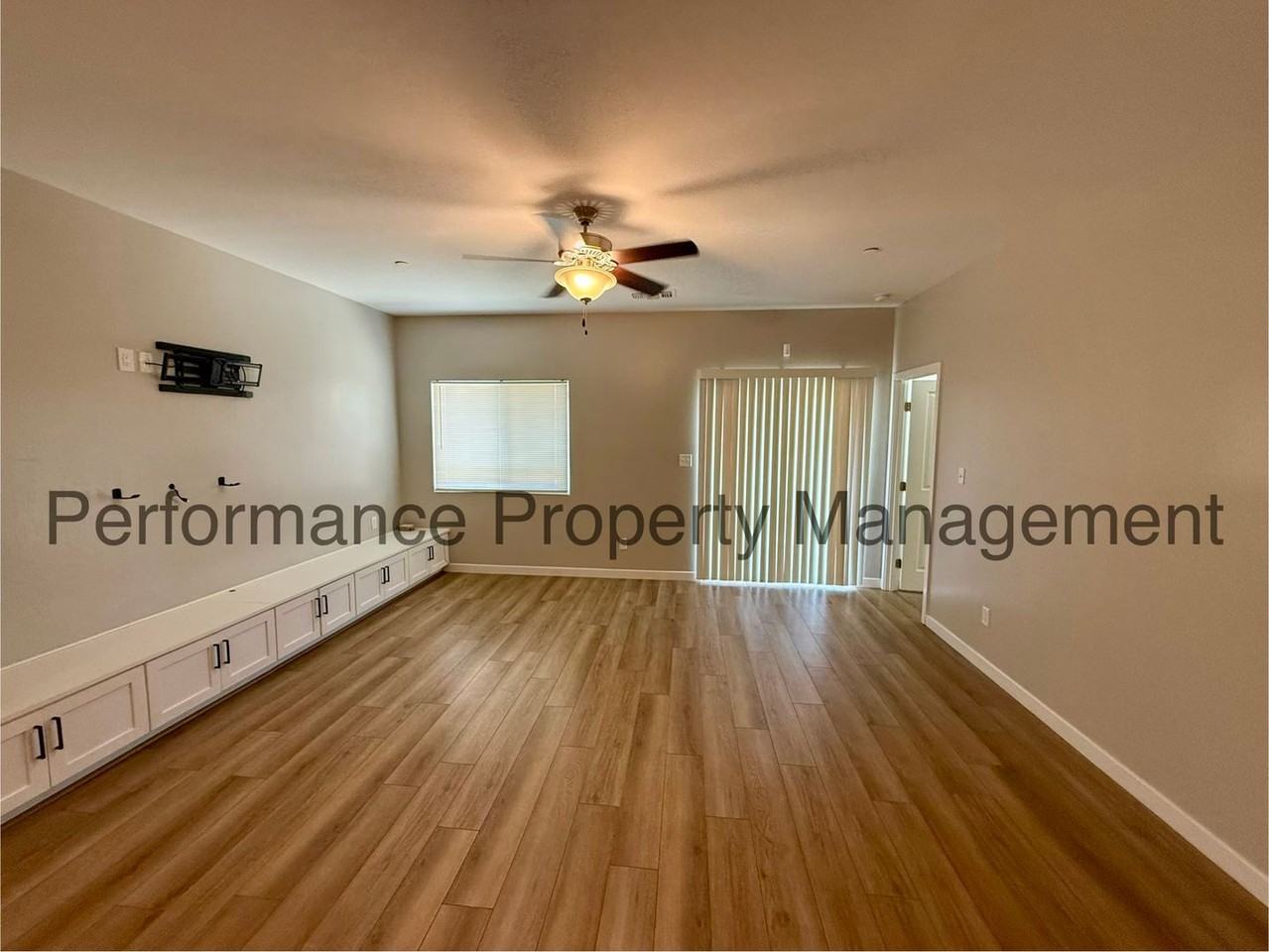 7215 Canyon Creek Dr - Photo 6 of 21