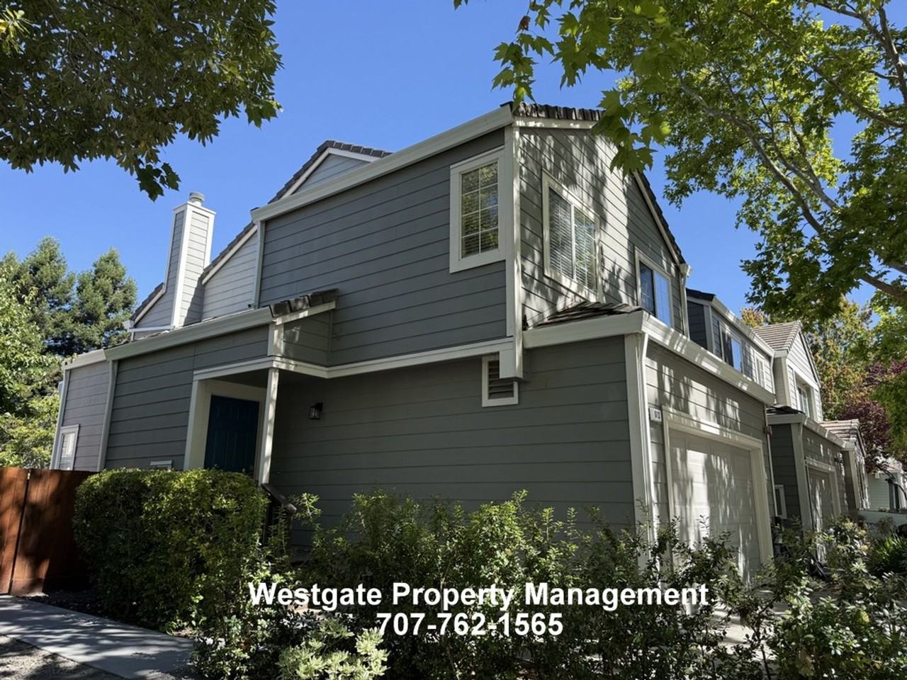 813 Chardonnay Cir - Photo 2 of 15