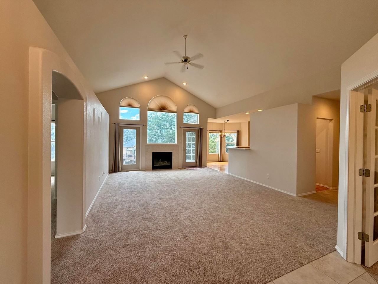 5330 Roundup Dr - Photo 3 of 38
