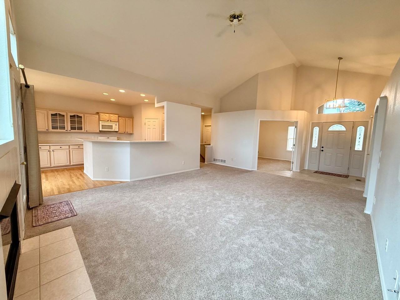 5330 Roundup Dr - Photo 6 of 38