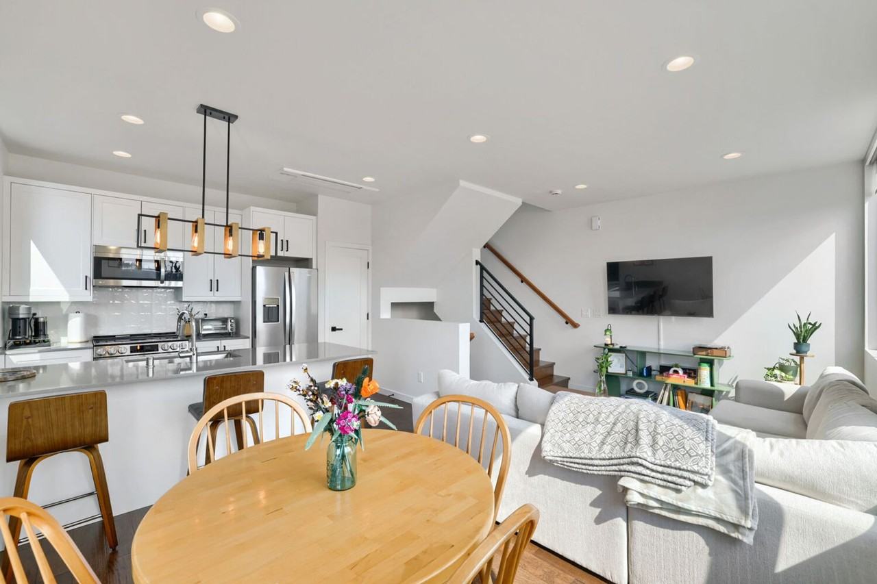 760 N 72nd St #A - Photo 4 of 18