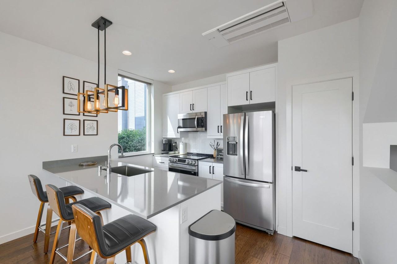760 N 72nd St #A - Photo 6 of 18