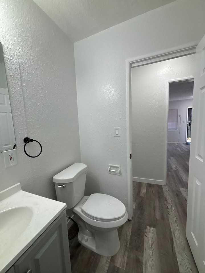 1745 Magnolia Ave - Photo 4 of 10