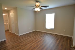 350 Dolphin St Se - Photo 1 of 1