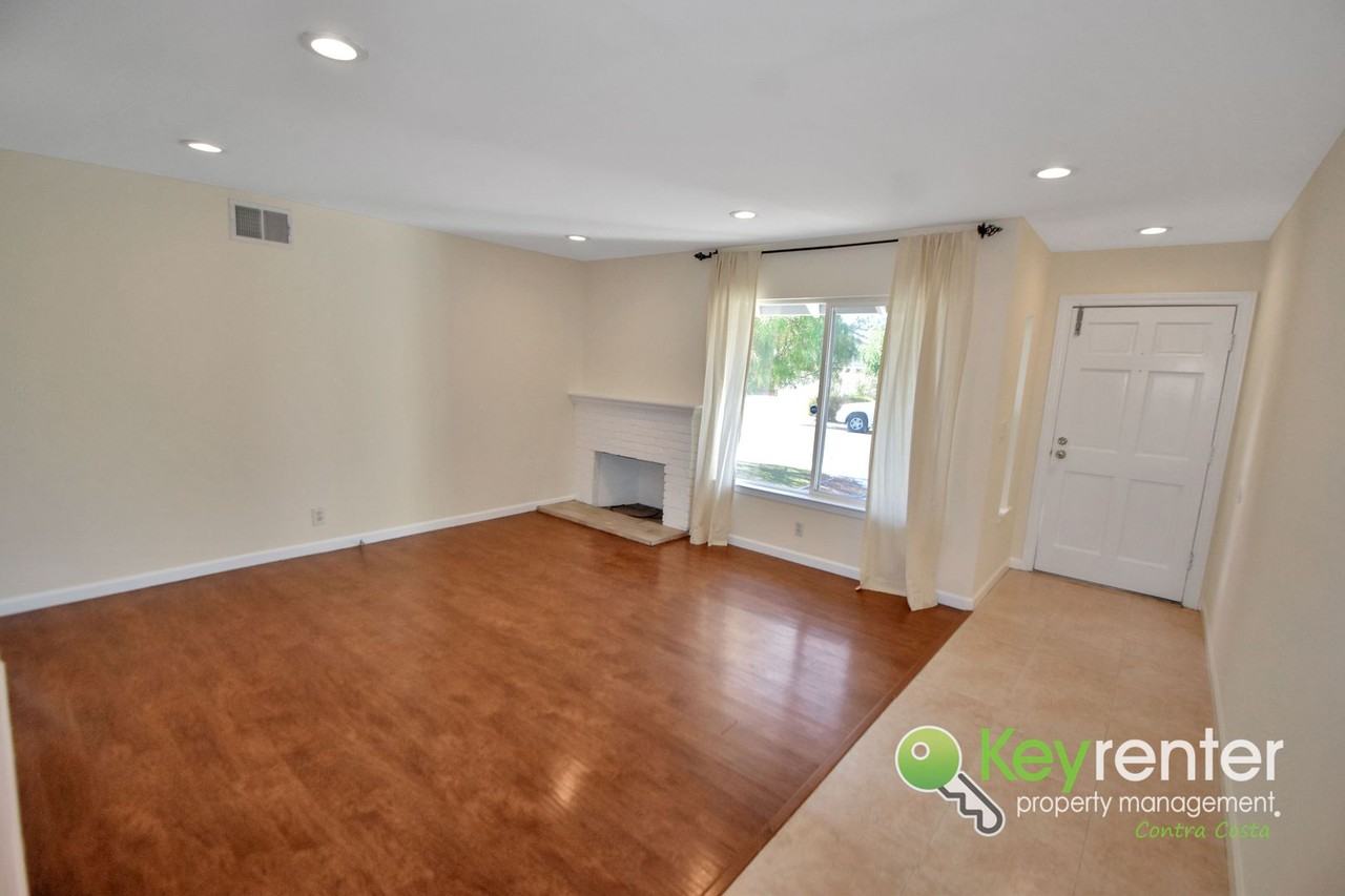 2810 Bowlin Ave - Photo 4 of 25