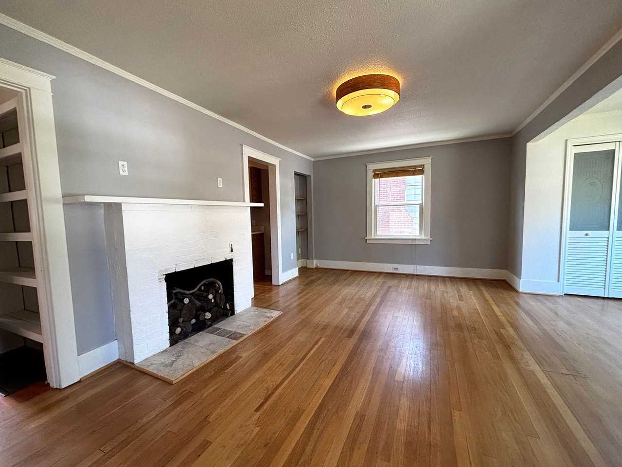 4900 N Yale St - Photo 2 of 17