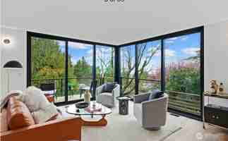 featured image of 9318 47th Ave Sw