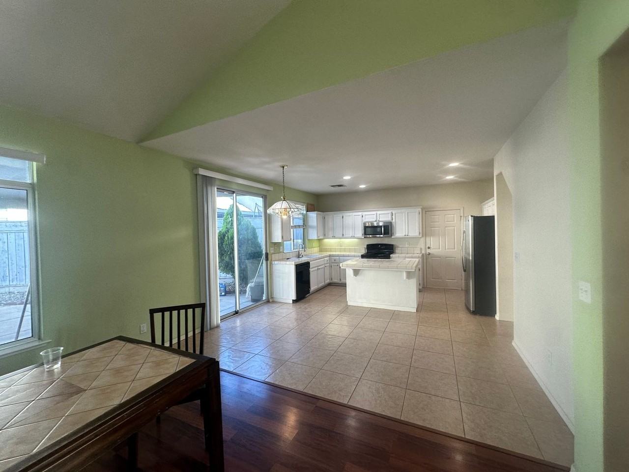 1787 Hearthstone Ln - Photo 3 of 7