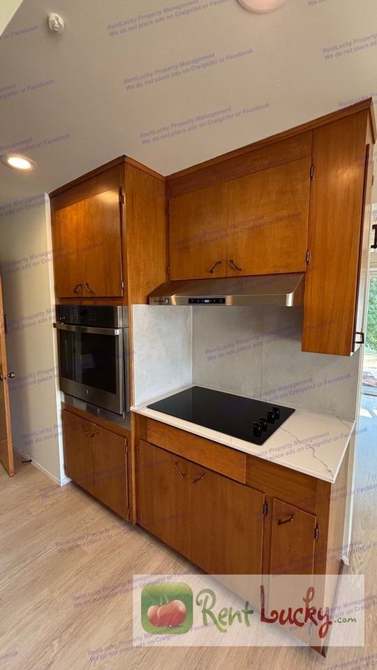 18803 1st Ave S - Photo 5 of 39