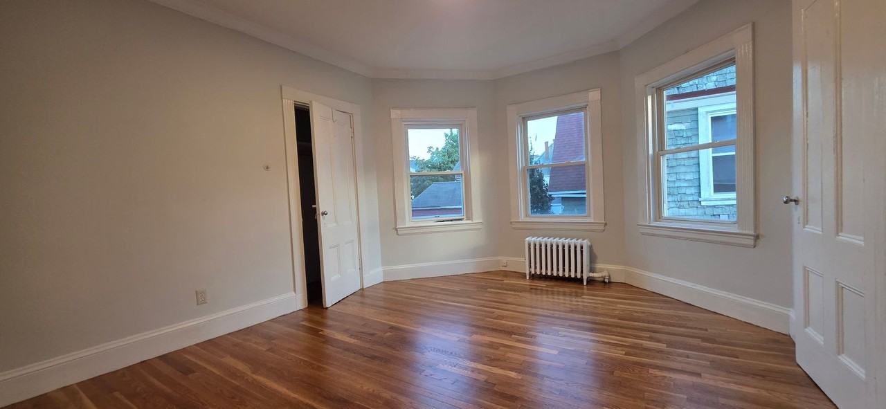 78 Linden St - Photo 3 of 24