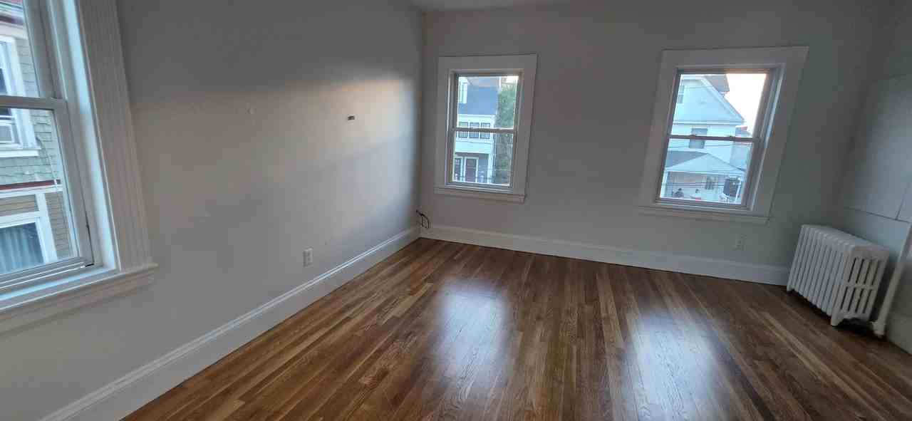 78 Linden St - Photo 4 of 24