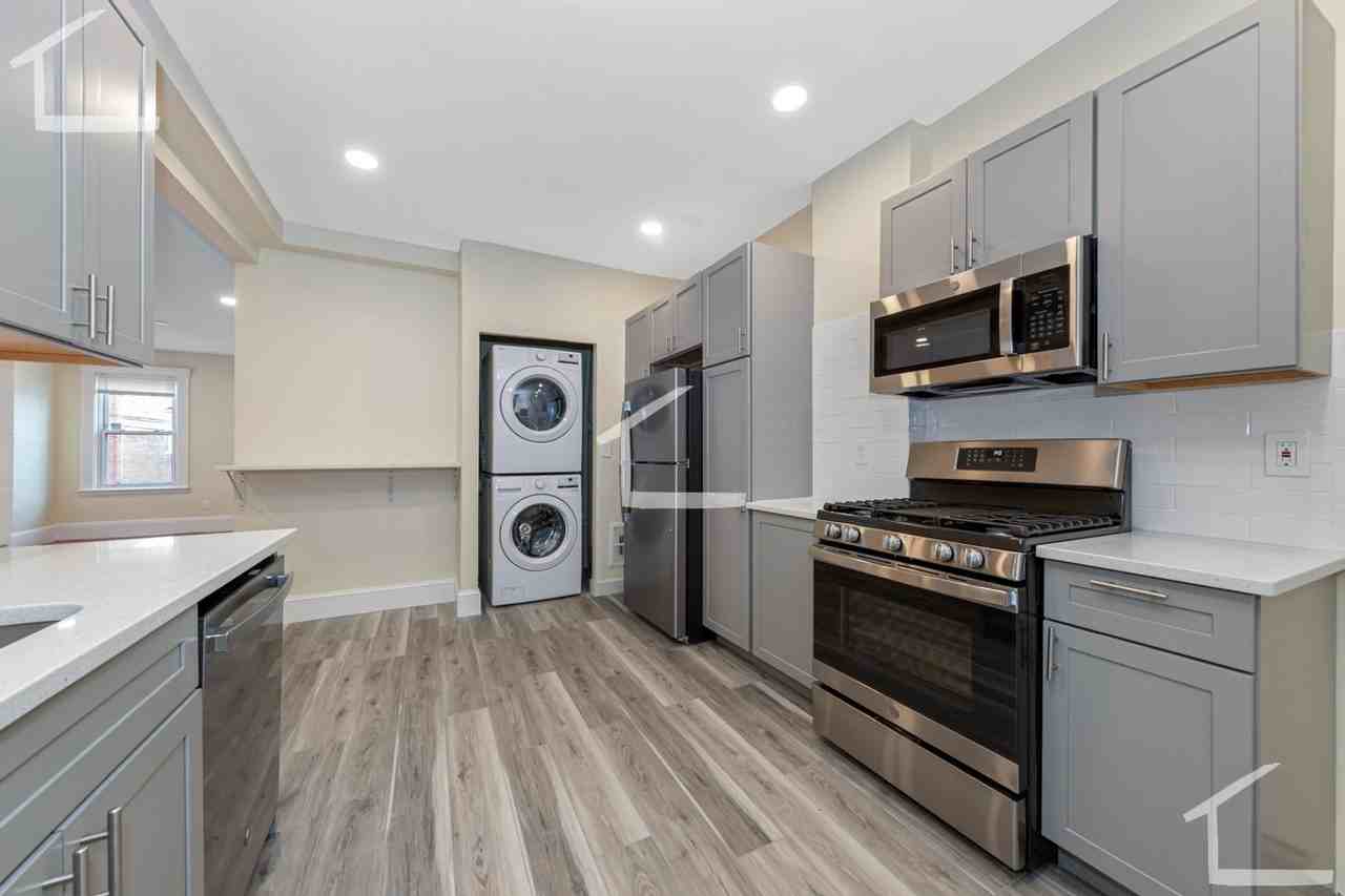 44 Brackett St - Photo 6 of 26
