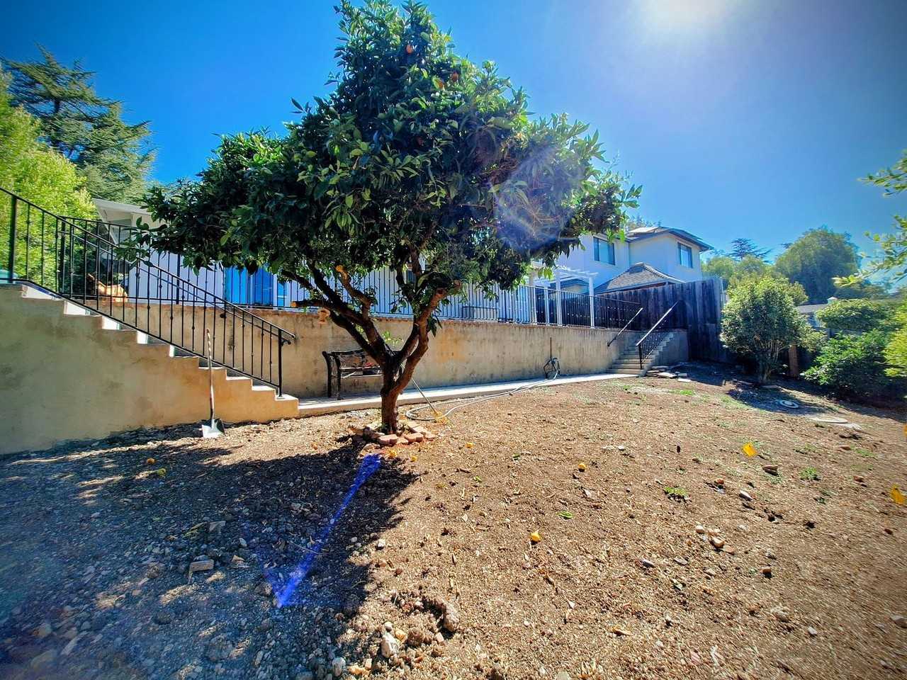 10501 Observatory Dr - Photo 7 of 33