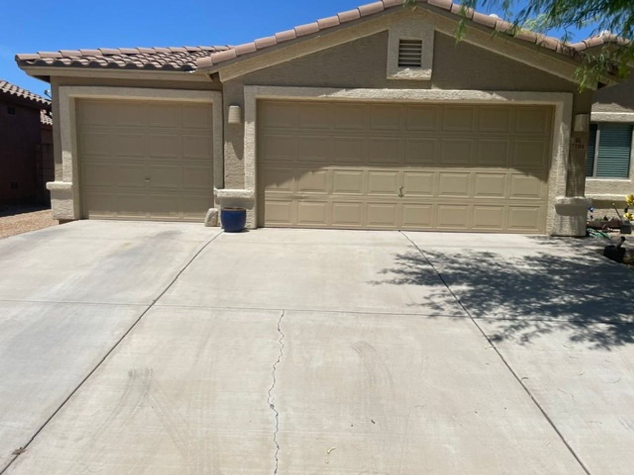 7184 S Mission Springs Dr - Photo 2 of 16