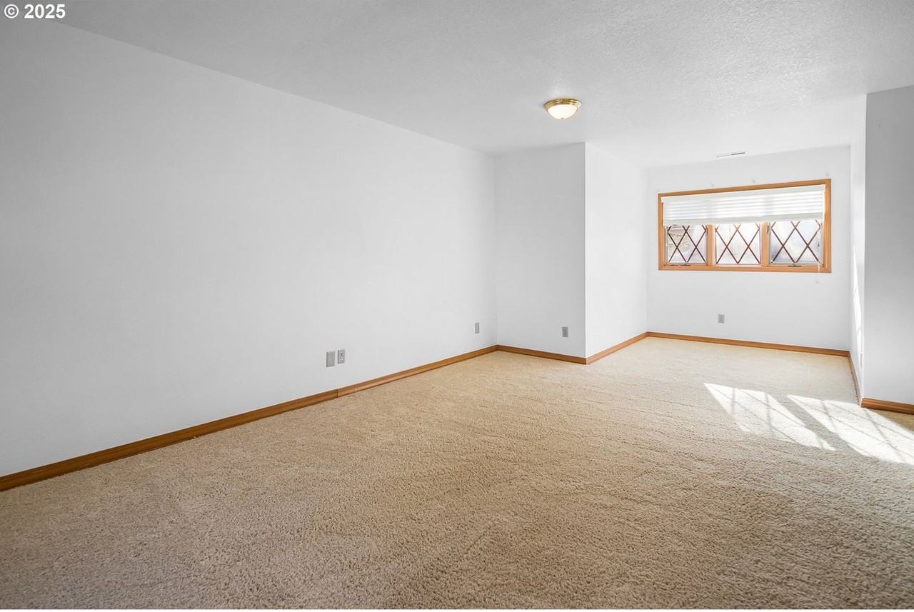13187 Nw Burton St - Photo 2 of 36