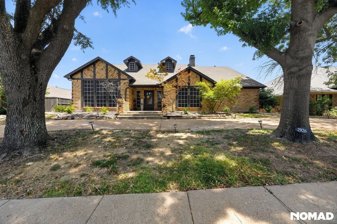 2926 Apple Valley Dr - Photo 3 of 34