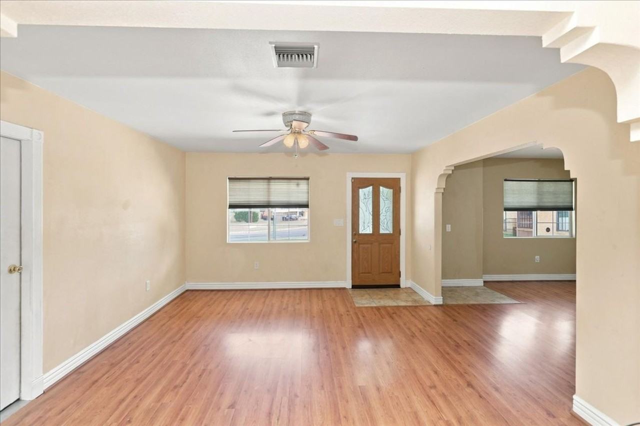 6059 Essex St - Photo 4 of 23