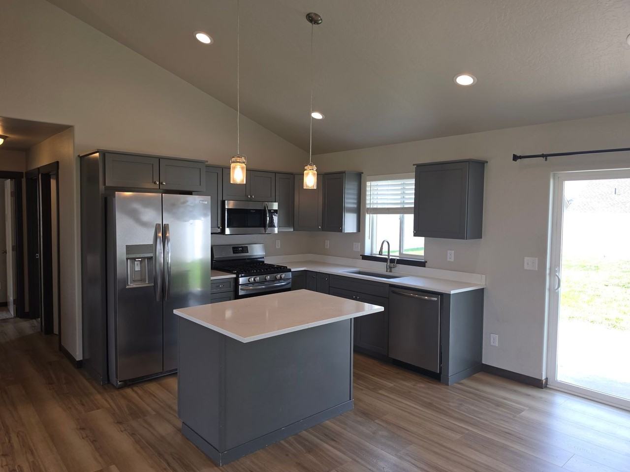 3885 N Pradera Ln - Photo 3 of 13