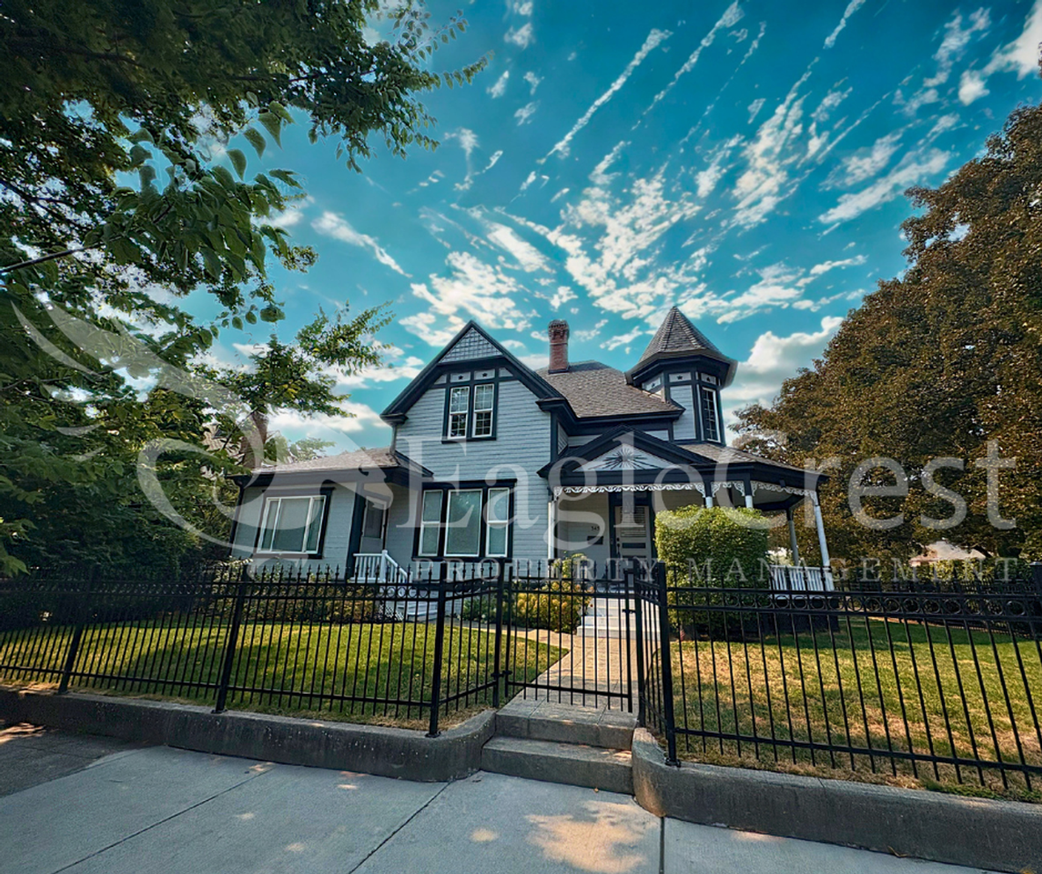 345 E Birch St - Photo 2 of 50