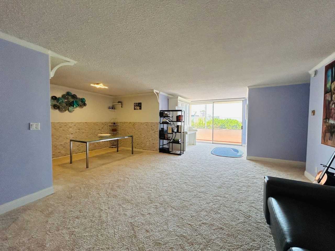 10725 Ohio Ave - Photo 3 of 27