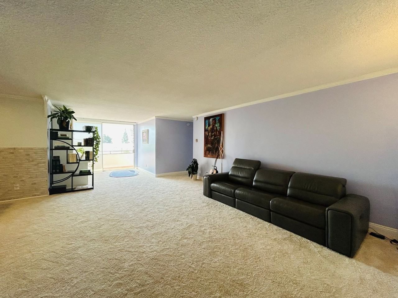 10725 Ohio Ave - Photo 4 of 27