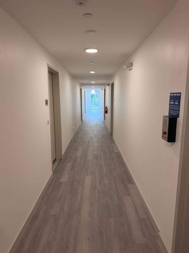 2403 Clyde Ave - Photo 4 of 11