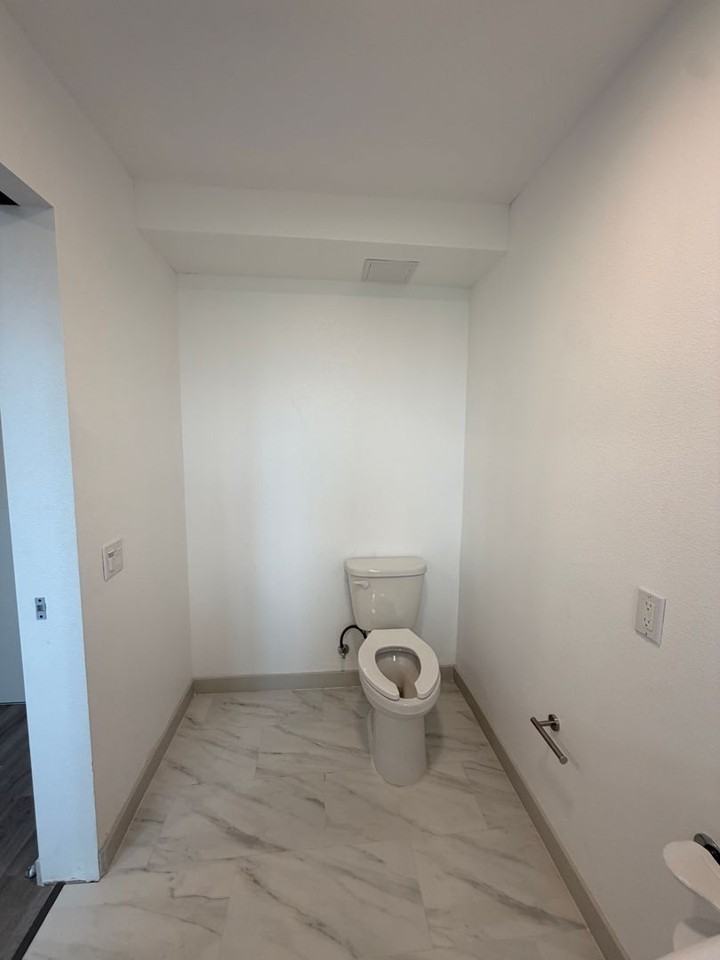 2403 Clyde Ave - Photo 5 of 11