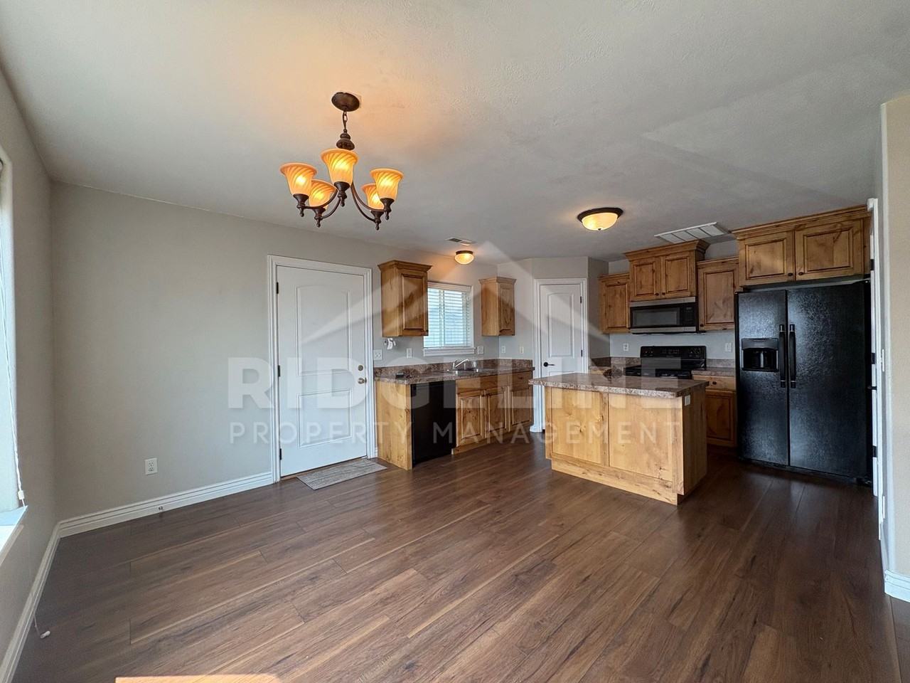 470 Sunflower Rd - Photo 2 of 11