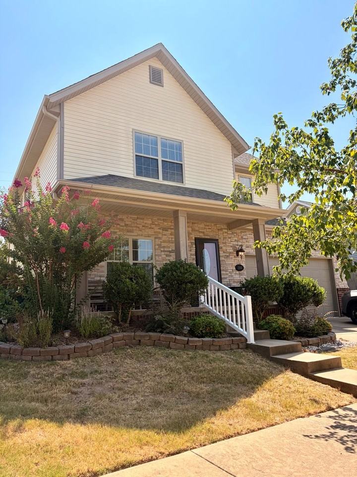 1500 Ne Dysart Woods Ln - Photo 2 of 31