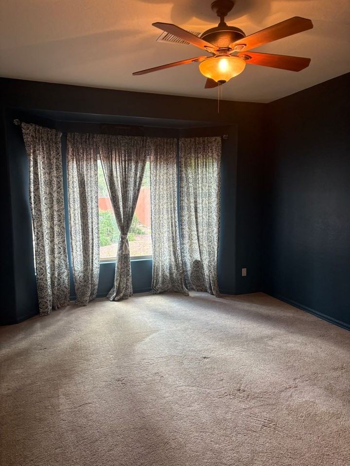 110 E Bighorn Ct - Photo 6 of 22