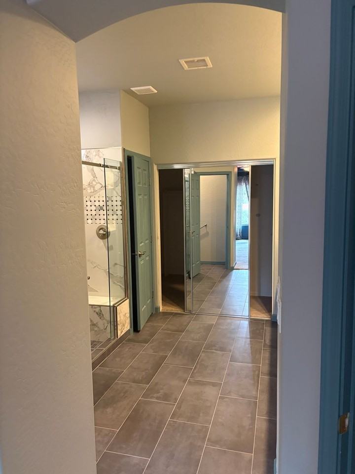 110 E Bighorn Ct - Photo 7 of 22