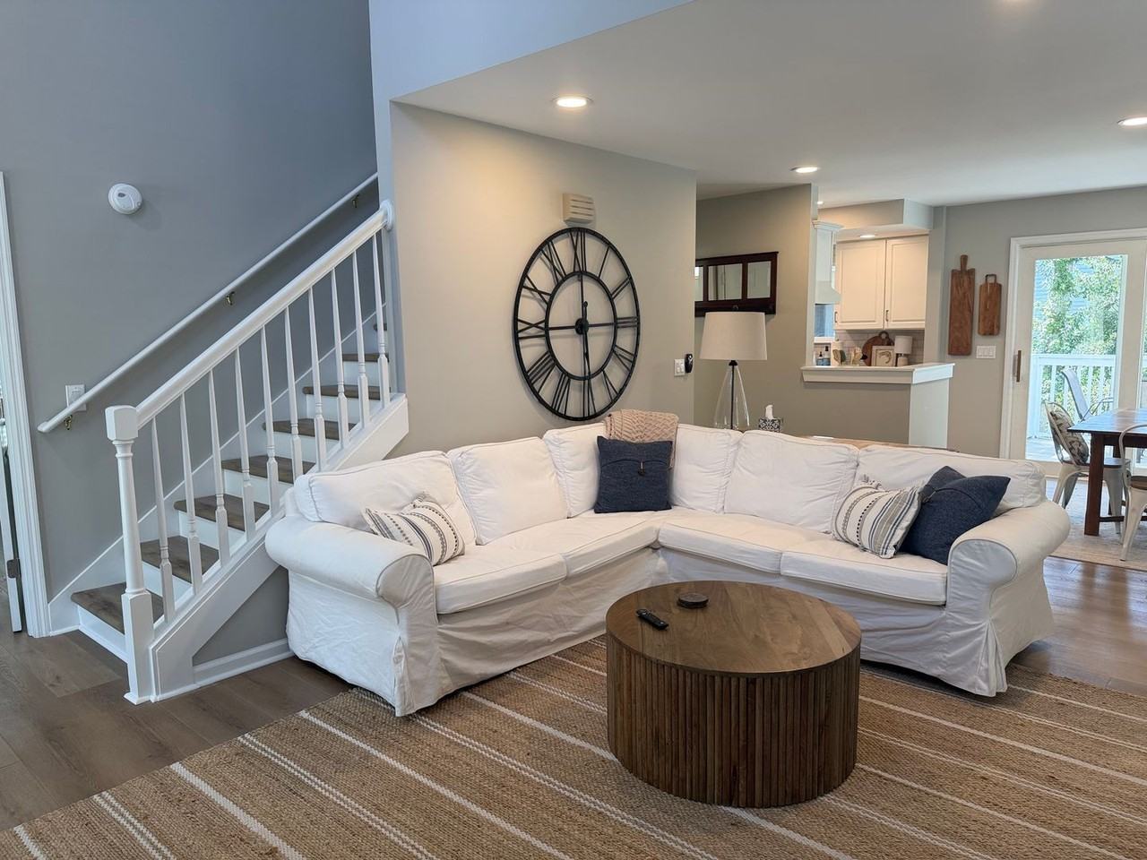 10 Cobblestone Ct - Photo 6 of 43