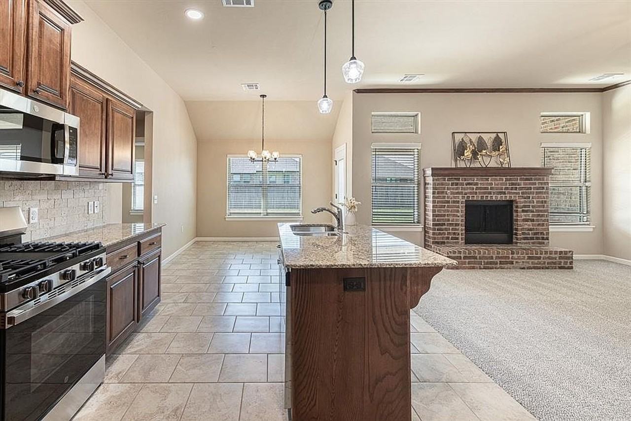 4528 Adobe Ct - Photo 5 of 23