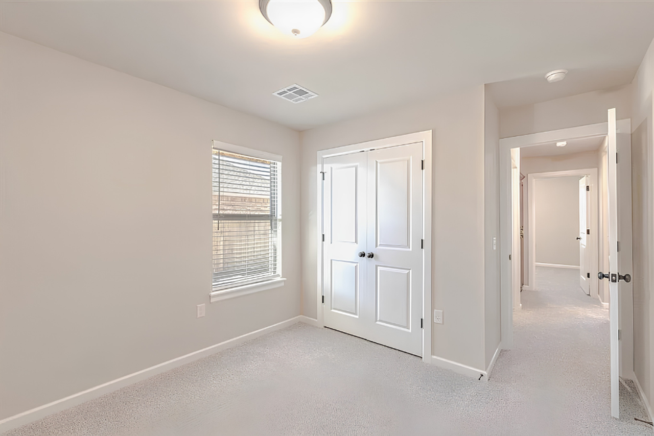 1923 W Flintlock Way - Photo 4 of 15