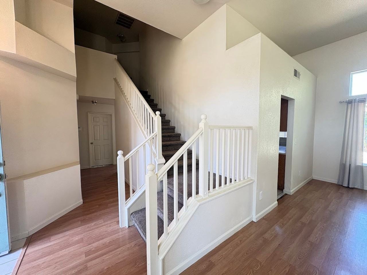 4003 Ews Woods Blvd - Photo 2 of 31