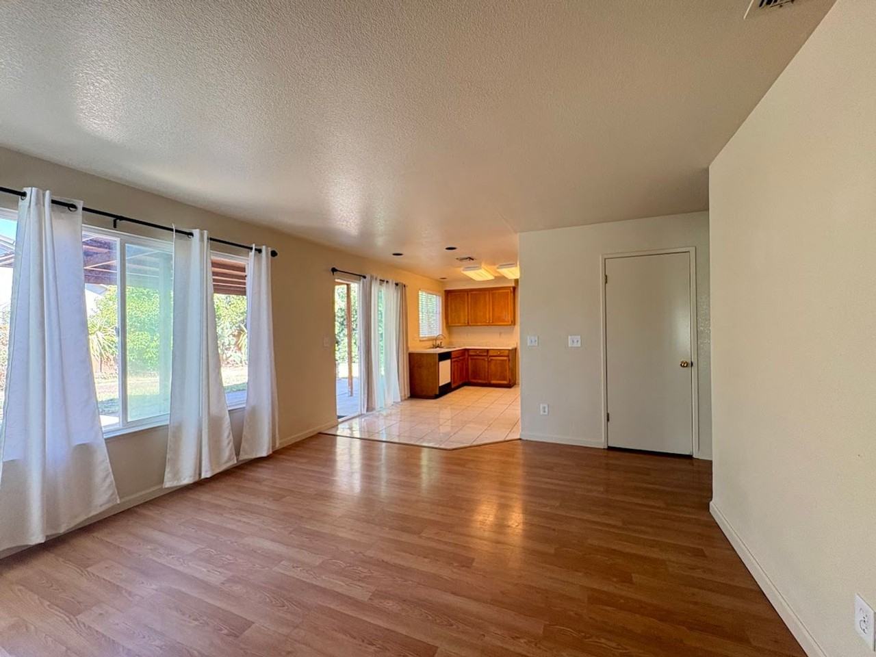 4003 Ews Woods Blvd - Photo 7 of 31
