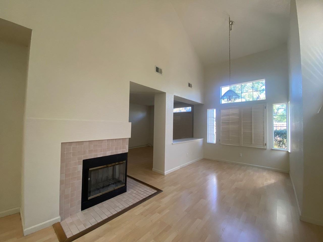 293 Scotts Vly - Photo 3 of 33