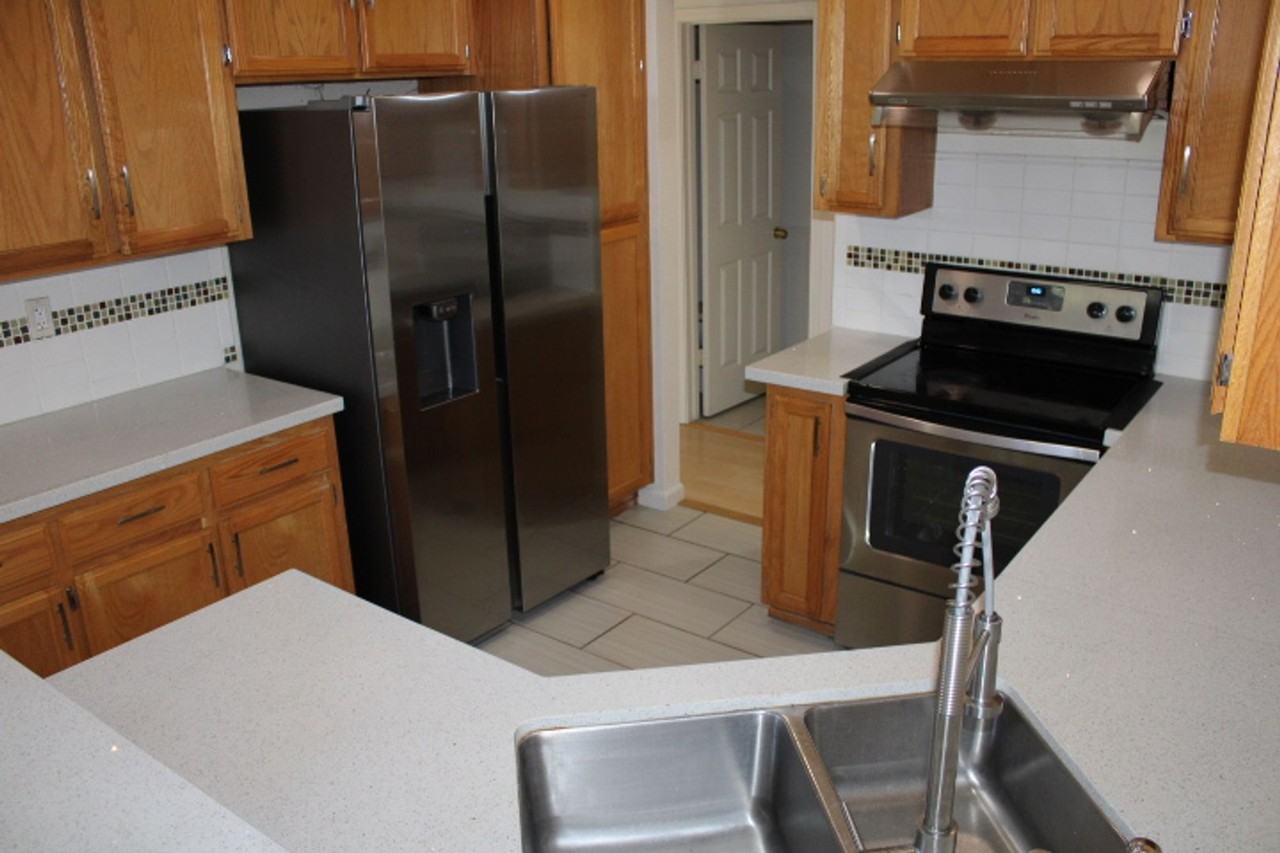 293 Scotts Vly - Photo 4 of 33