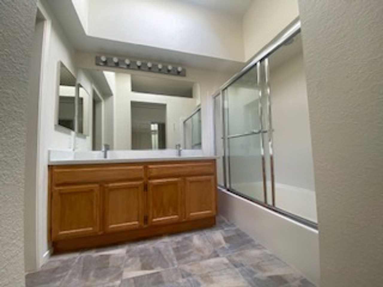 293 Scotts Vly - Photo 5 of 33